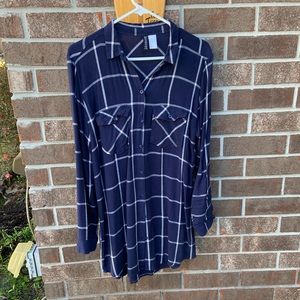 ⭐️5 for $20🌸 Divided Long Flannel